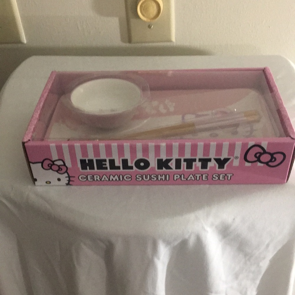 Sanrio Hello Kitty Pink 3-Piece Ceramic Sushi Set With Sauce Bowl and Chopsticks